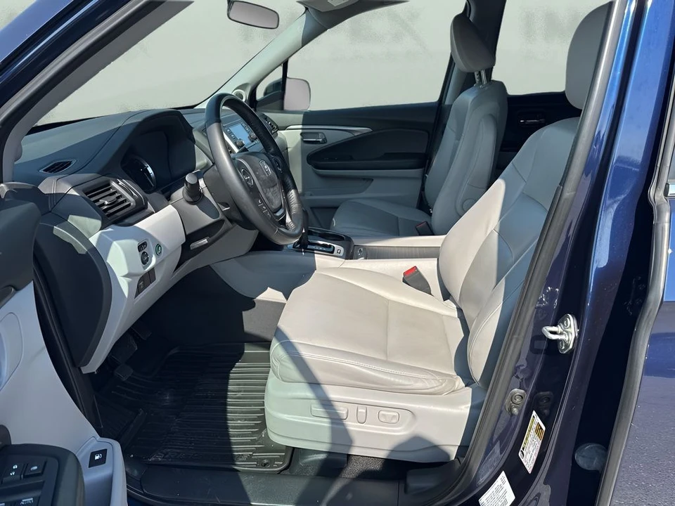 2017 Honda Ridgeline 2nd Gen - Image 9 of 21