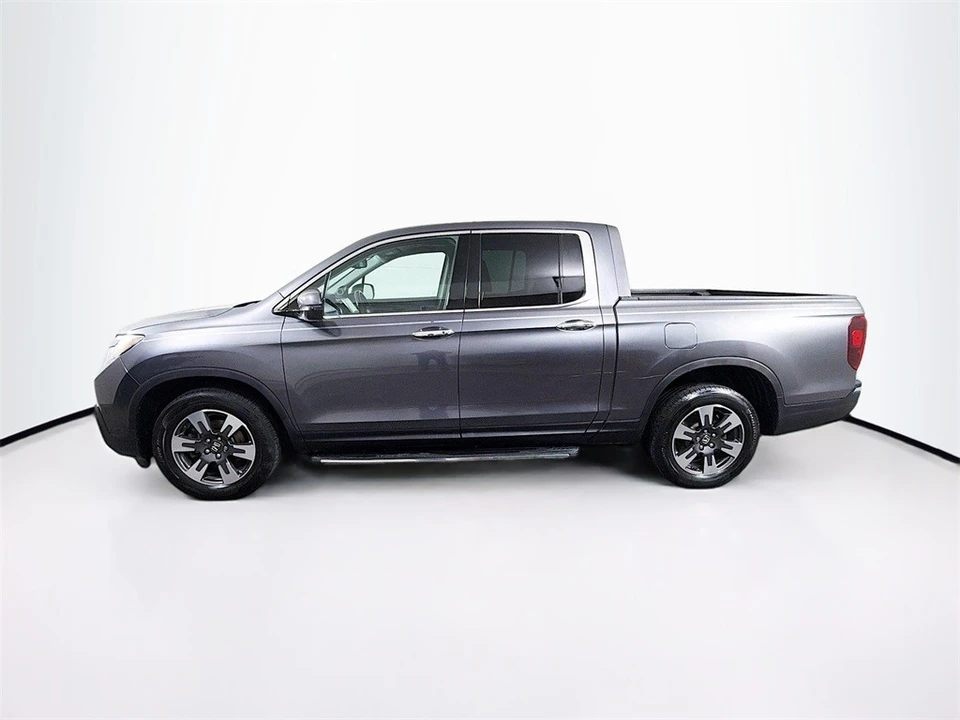 2017 Honda Ridgeline 2nd Gen - Image 4 of 12