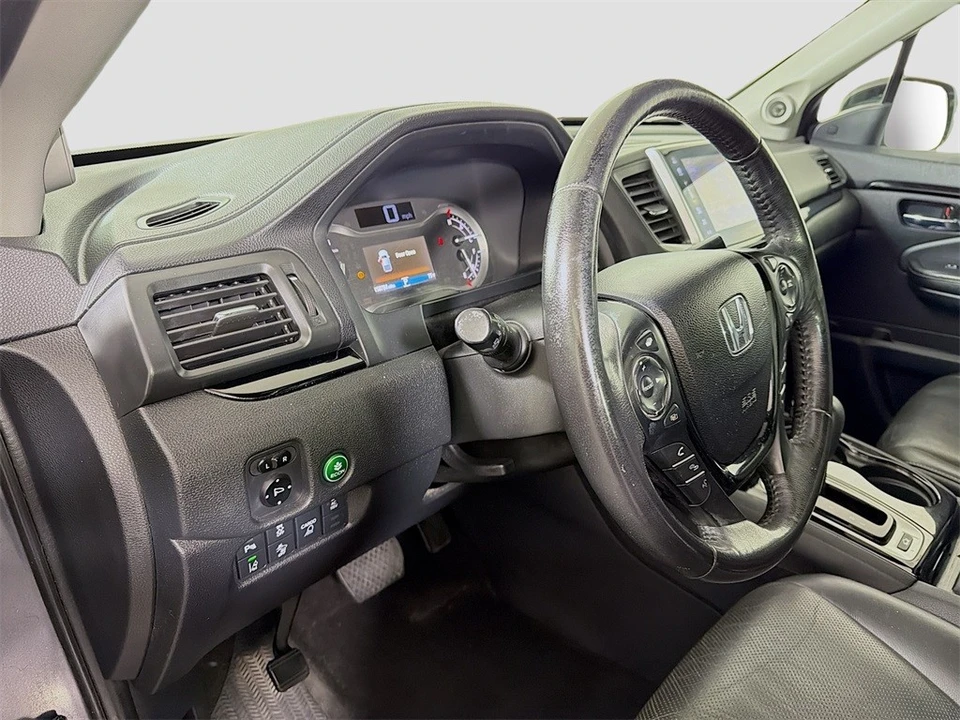 2017 Honda Ridgeline 2nd Gen - Image 10 of 12