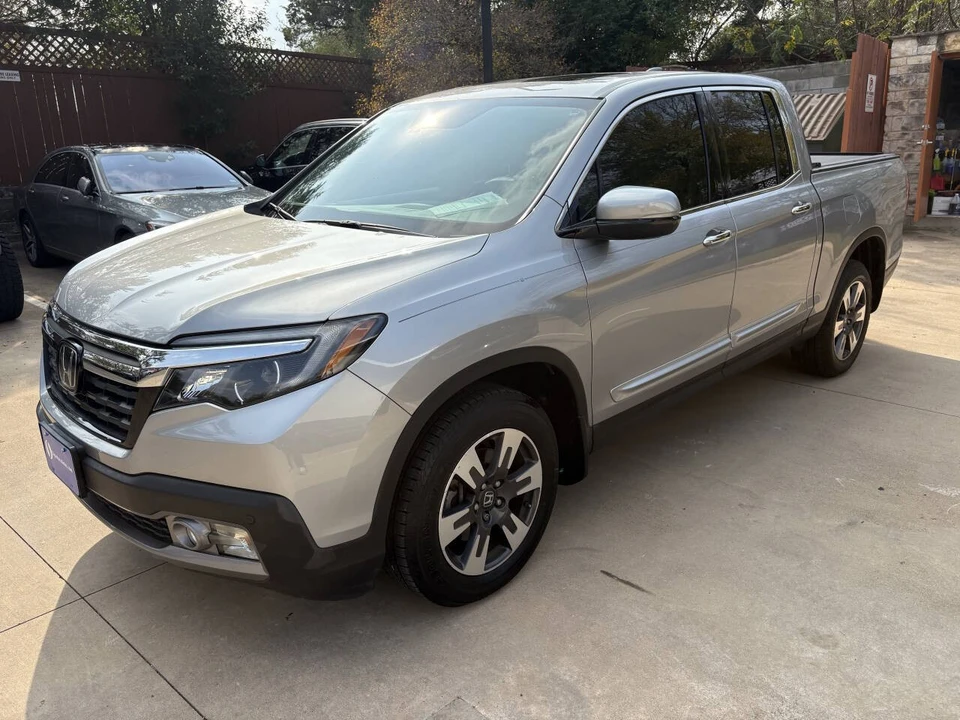 2017 Honda Ridgeline 2nd Gen - Image 7 of 15