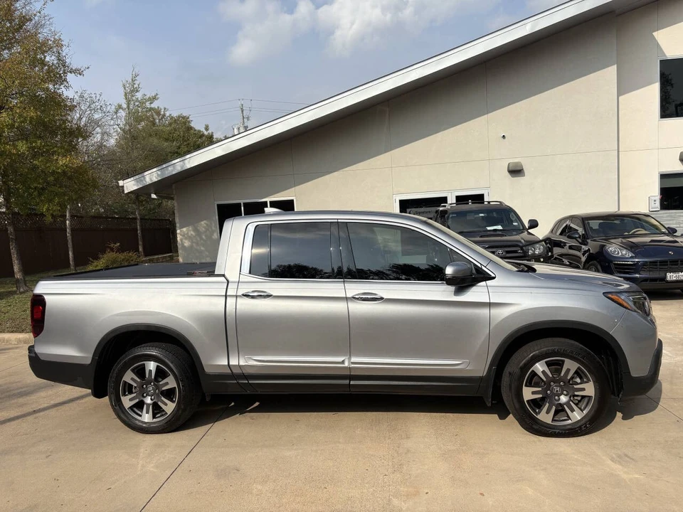 2017 Honda Ridgeline 2nd Gen - Image 3 of 15