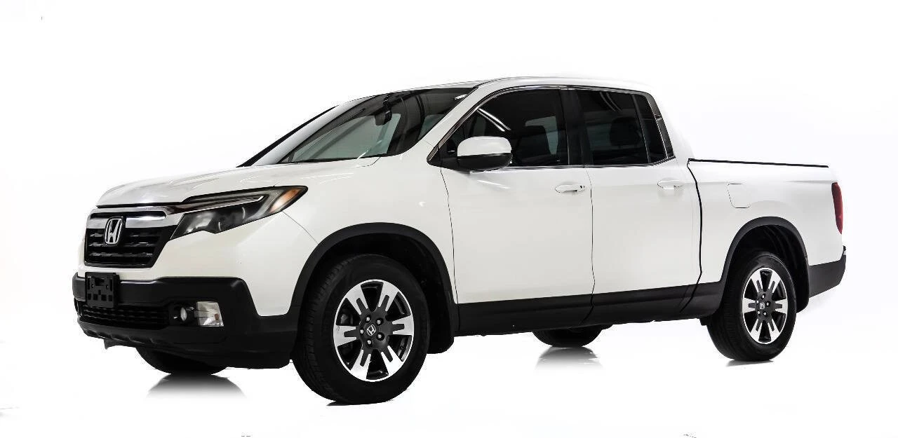 2017 Honda Ridgeline 2nd Gen - Image 2 of 12