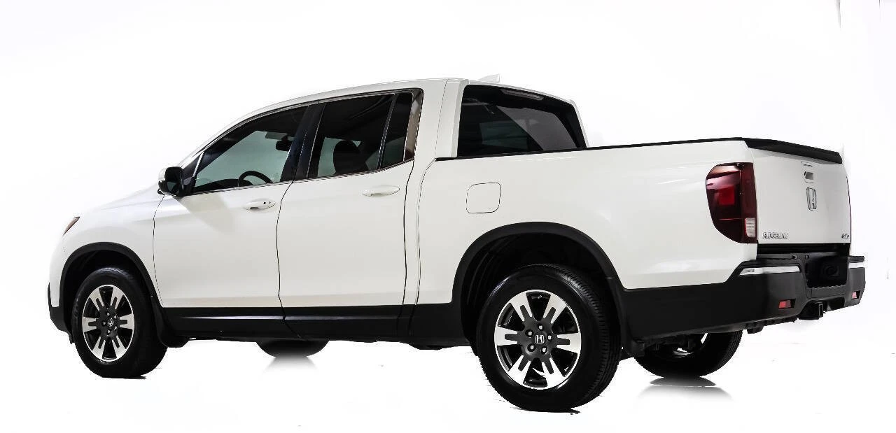 2017 Honda Ridgeline 2nd Gen - Image 3 of 12