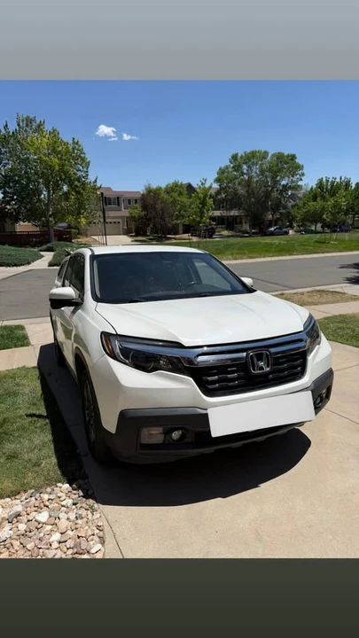 2017 Honda Ridgeline 2nd Gen - Image 2 of 12