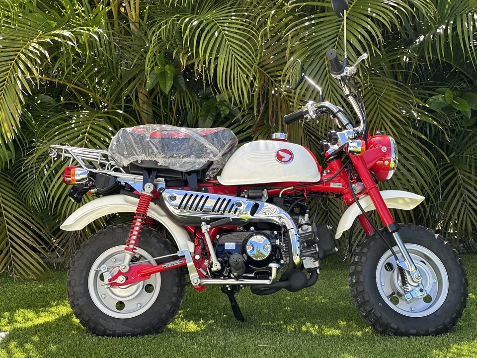 2017 Honda Motorcycles - Image 8 of 31
