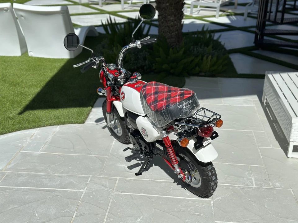 2017 Honda Motorcycles - Image 26 of 31
