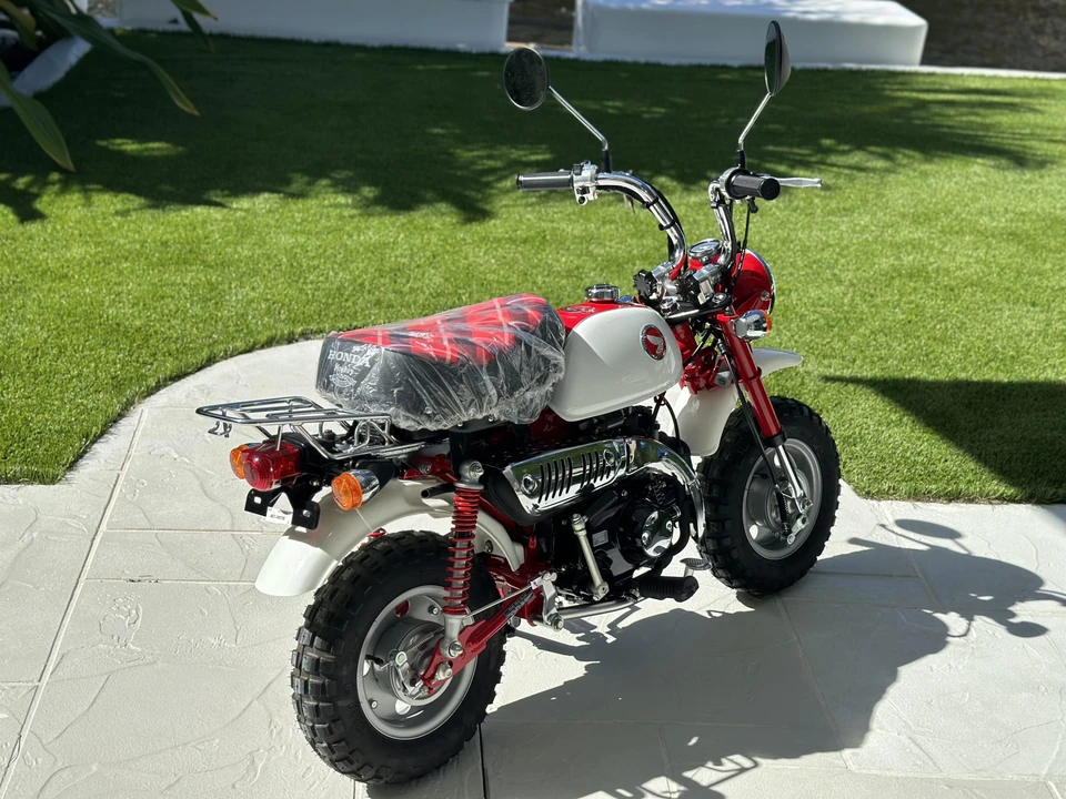 2017 Honda Motorcycles - Image 12 of 31