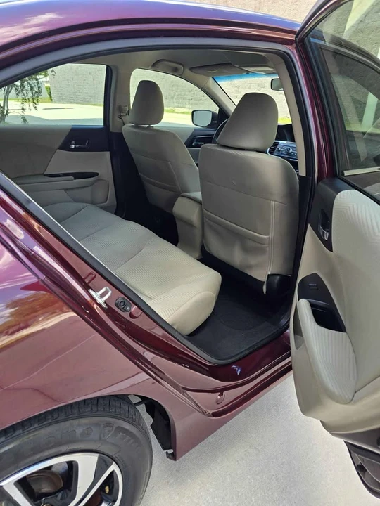 2017 Honda Accord 9th Gen - Image 10 of 12