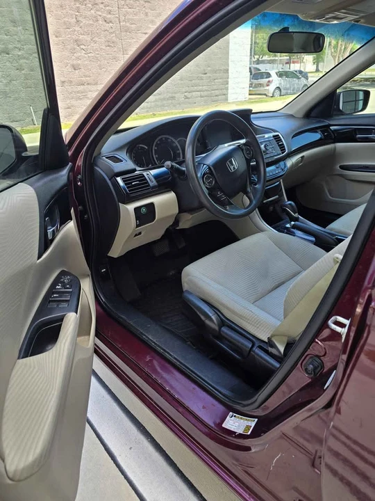 2017 Honda Accord 9th Gen - Image 8 of 12