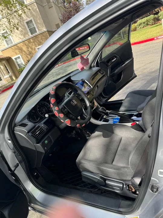 2017 Honda Accord 9th Gen - Image 18 of 19