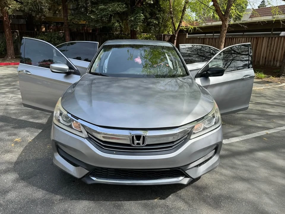 2017 Honda Accord 9th Gen - Image 14 of 19