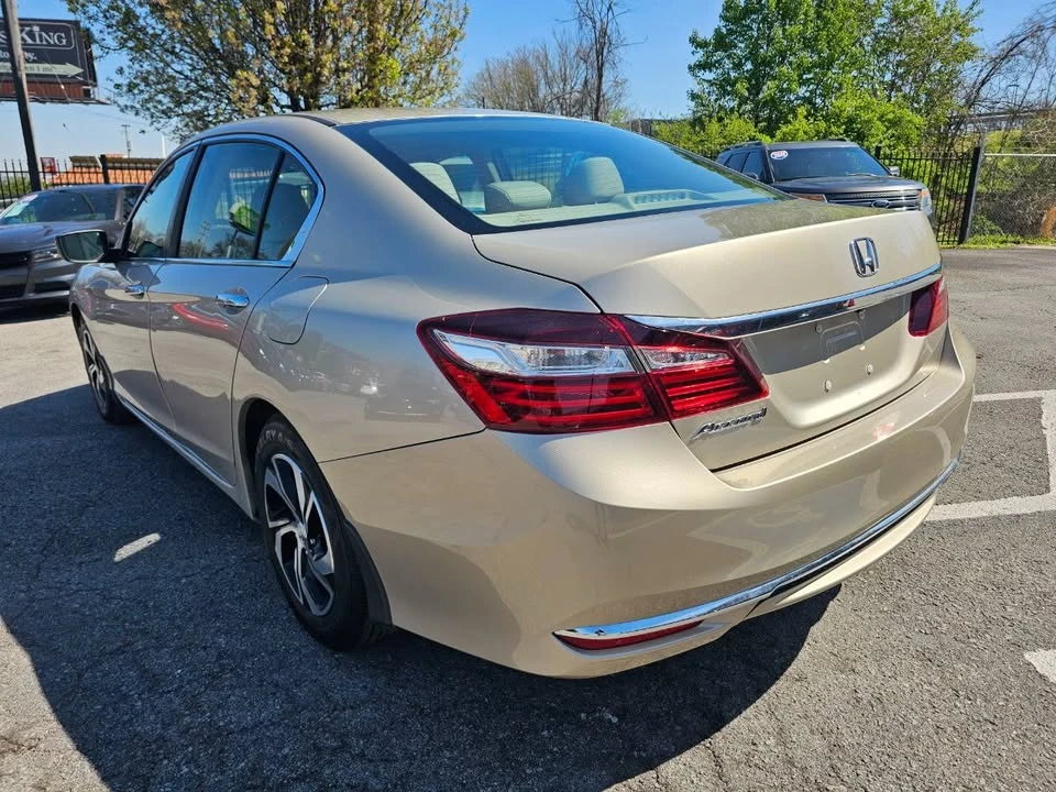 2017 Honda Accord 9th Gen - Image 6 of 20