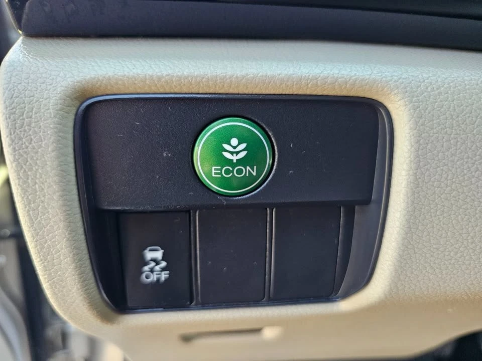 2017 Honda Accord 9th Gen - Image 12 of 20