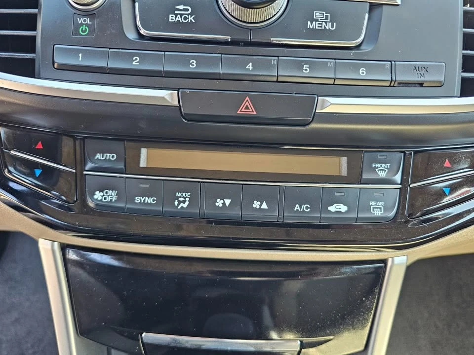 2017 Honda Accord 9th Gen - Image 13 of 20