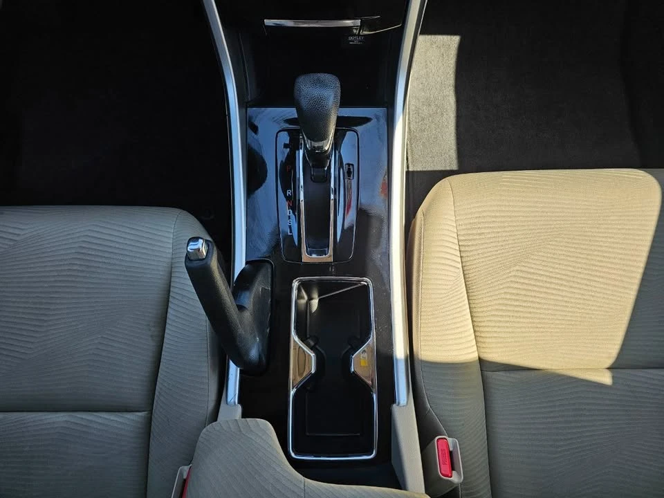 2017 Honda Accord 9th Gen - Image 18 of 20