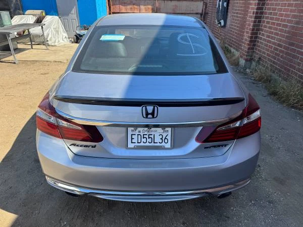 2017 Honda Accord 9th Gen - Image 6 of 31