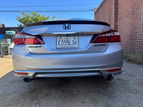 2017 Honda Accord 9th Gen - Image 5 of 31