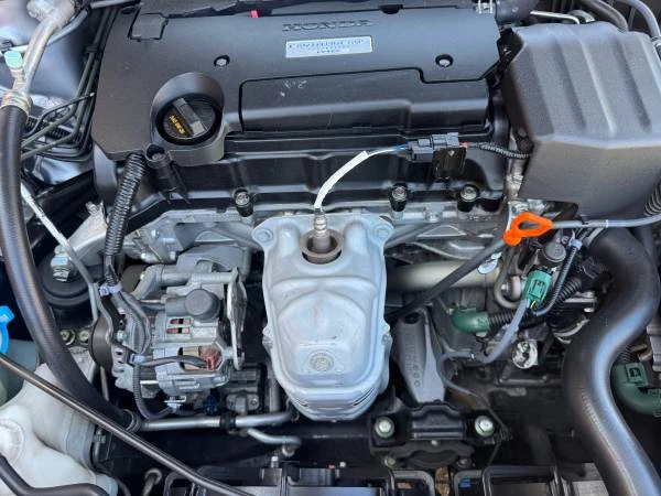 2017 Honda Accord 9th Gen - Image 17 of 31