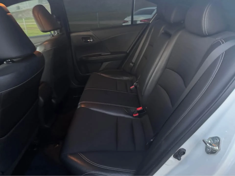 2017 Honda Accord 9th Gen - Image 11 of 16