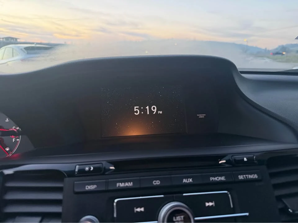 2017 Honda Accord 9th Gen - Image 14 of 16