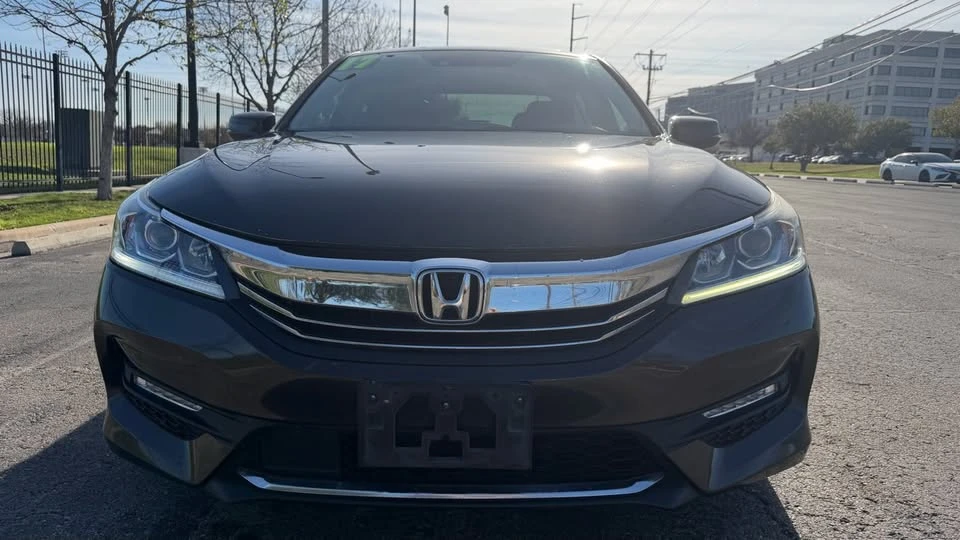 2017 Honda Accord 9th Gen - Image 2 of 18