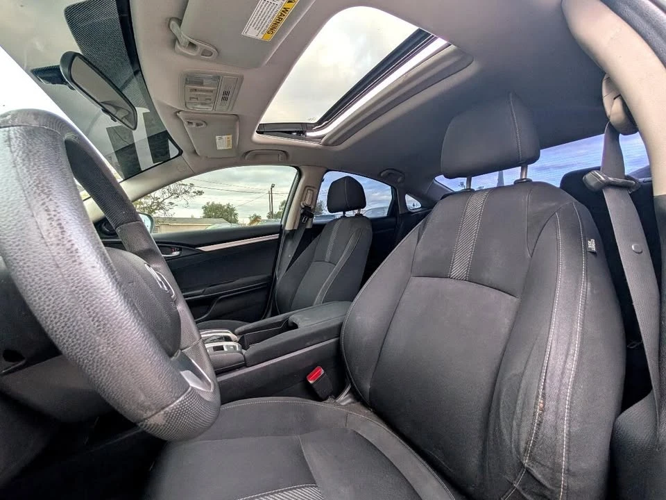 2017 Honda Civic 10th Gen - Image 7 of 9