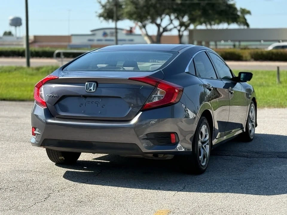 2017 Honda Civic 10th Gen - Image 2 of 12