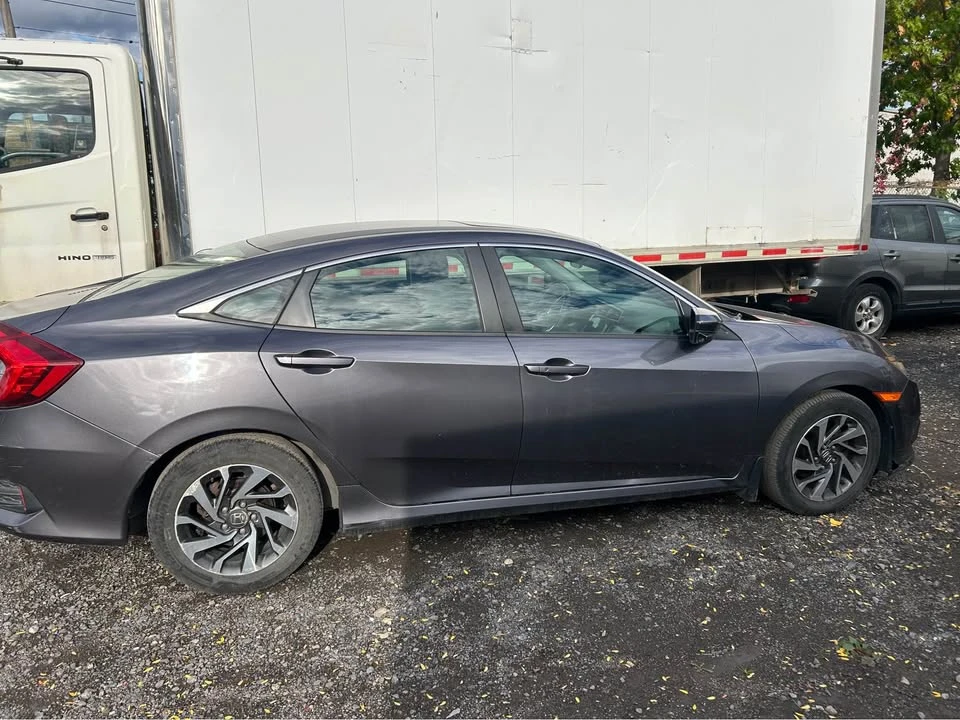 2017 Honda Civic 10th Gen - Image 3 of 8