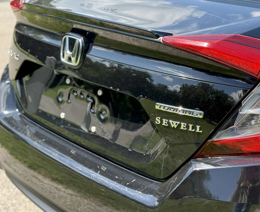 2017 Honda Civic 10th Gen - Image 8 of 14