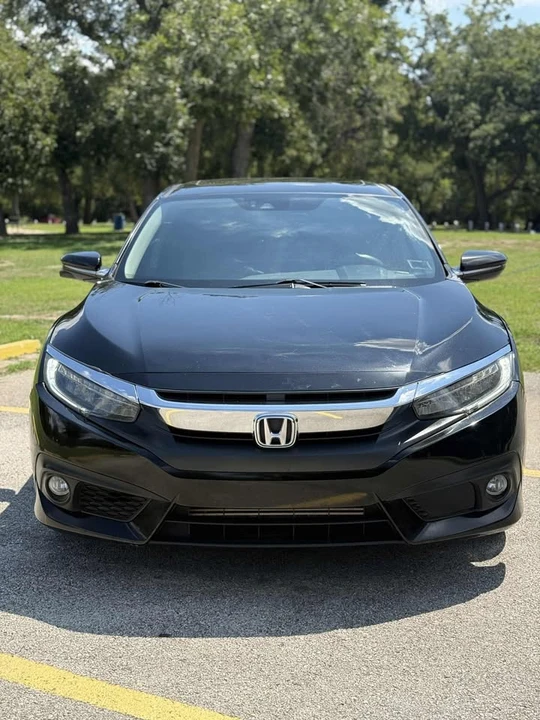 2017 Honda Civic 10th Gen - Image 2 of 14