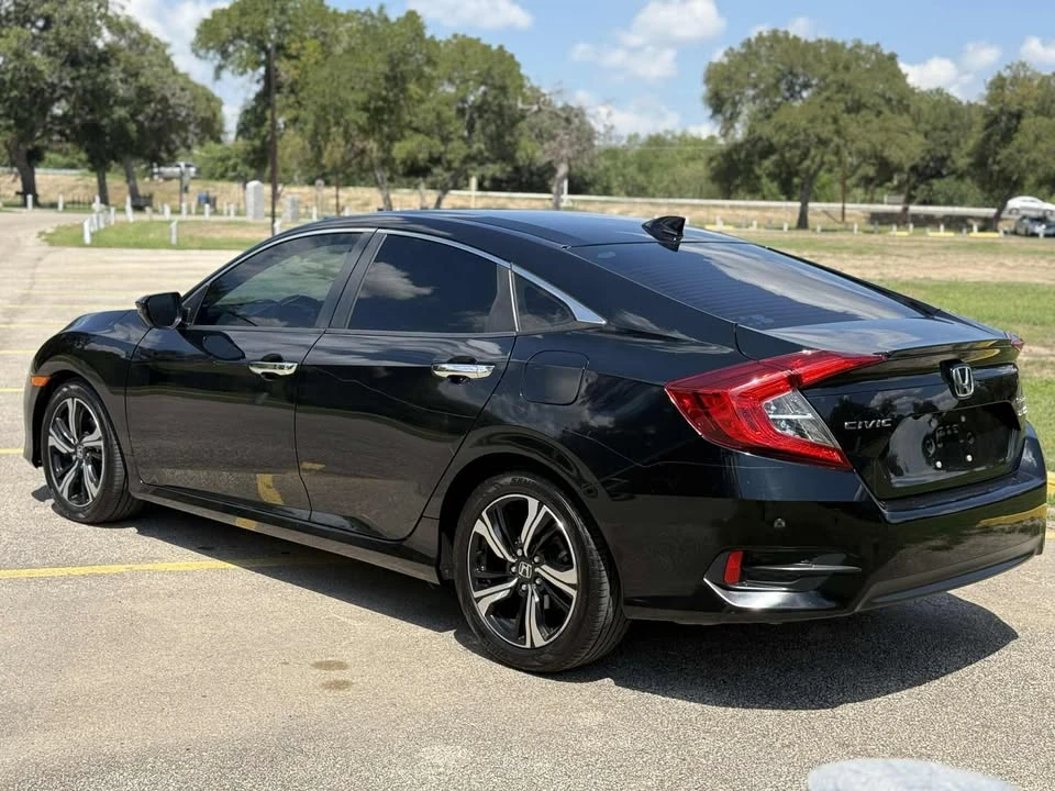 2017 Honda Civic 10th Gen - Image 6 of 14