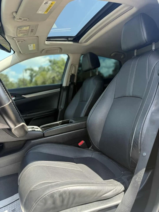 2017 Honda Civic 10th Gen - Image 7 of 14