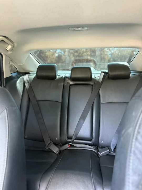 2017 Honda Civic 10th Gen - Image 10 of 14