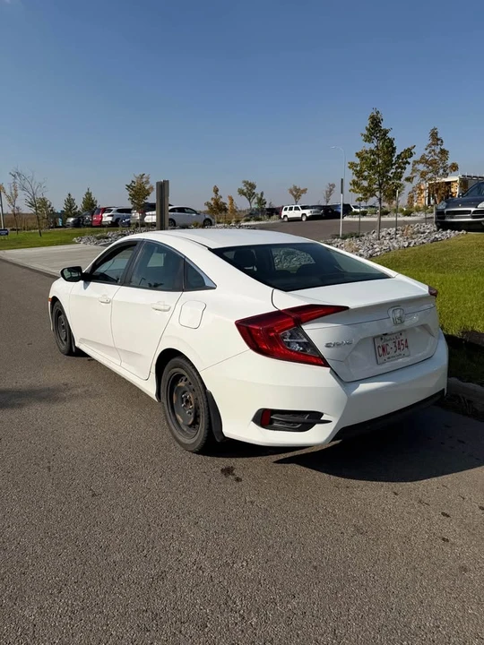 2017 Honda Civic 10th Gen - Image 3 of 13
