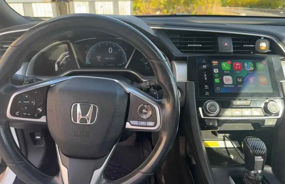 2017 Honda Civic 10th Gen - Image 9 of 10