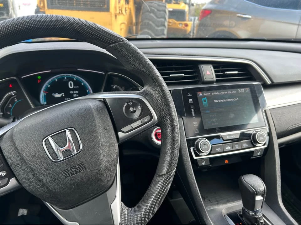 2017 Honda Civic 10th Gen - Image 4 of 8