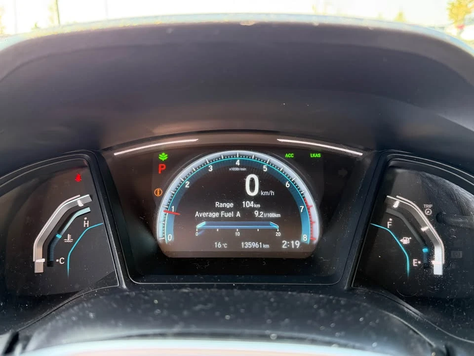 2017 Honda Civic 10th Gen - Image 9 of 13