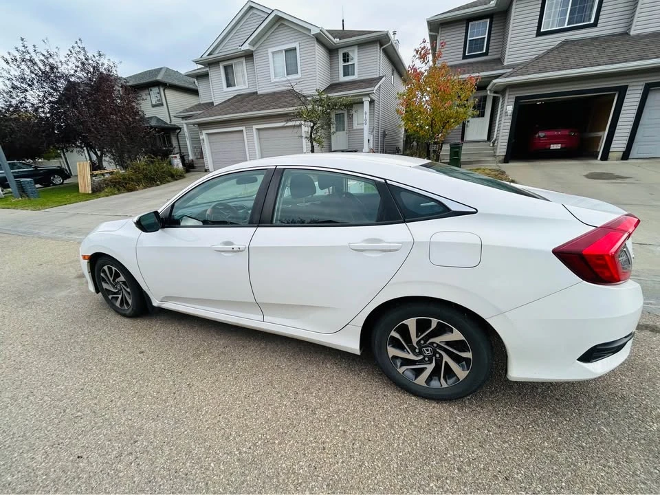 2017 Honda Civic 10th Gen - Image 4 of 4