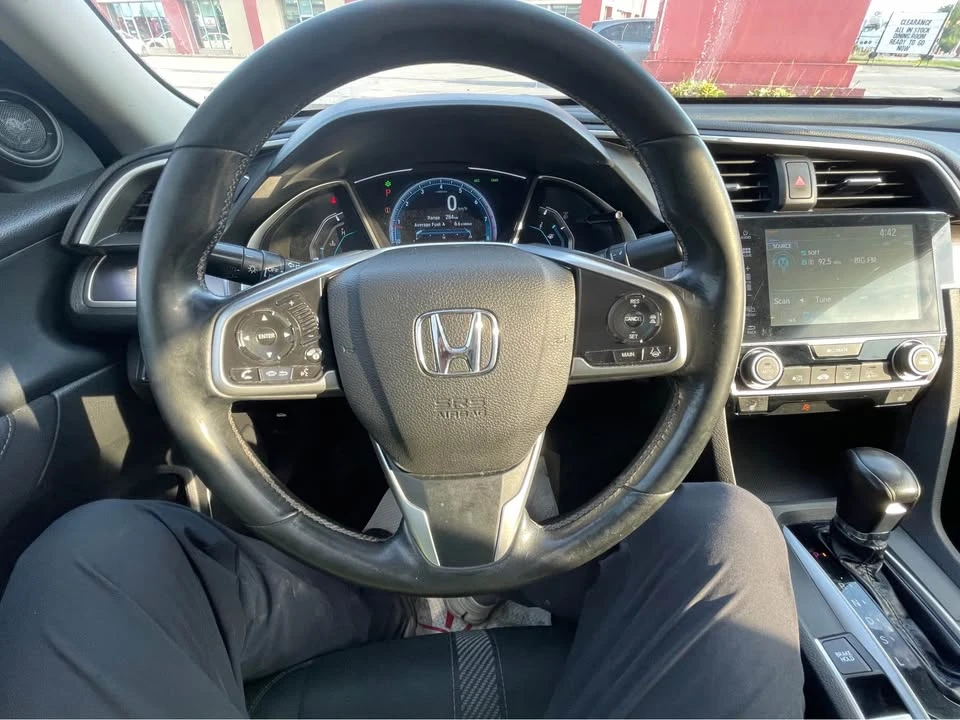 2017 Honda Civic 10th Gen - Image 5 of 11