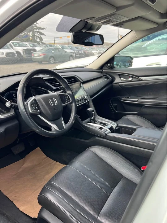 2017 Honda Civic 10th Gen - Image 6 of 9