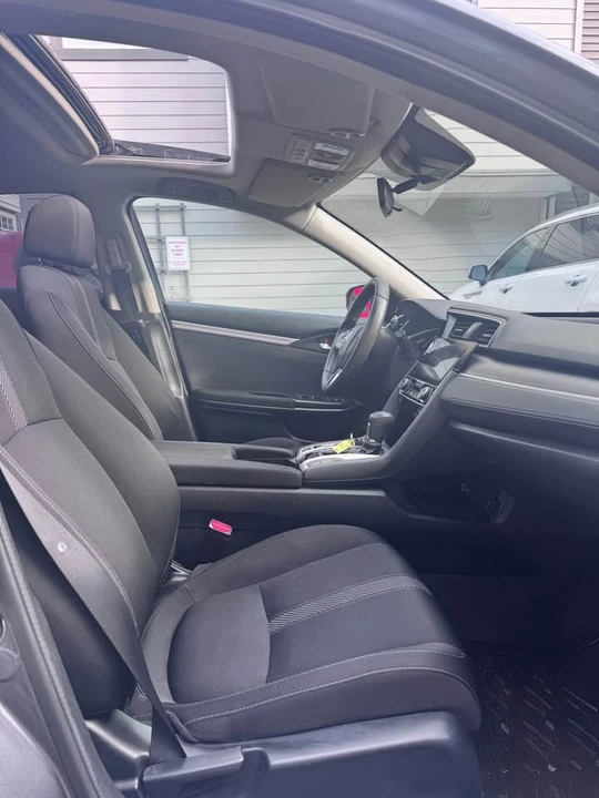 2017 Honda Civic 10th Gen - Image 3 of 10