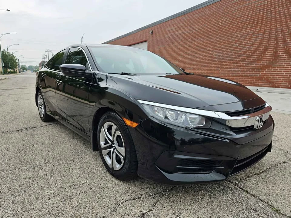 2017 Honda Civic 10th Gen - Image 3 of 15