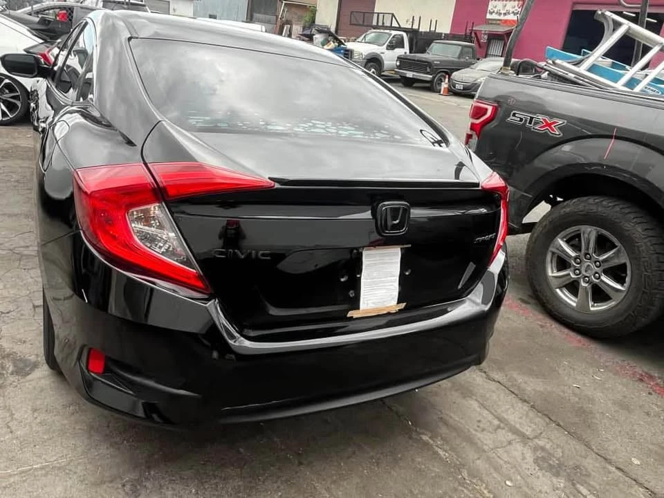 2017 Honda Civic 10th Gen - Image 4 of 7