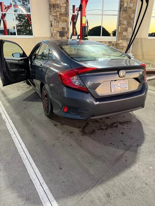 2017 Honda Civic 10th Gen - Image 3 of 3