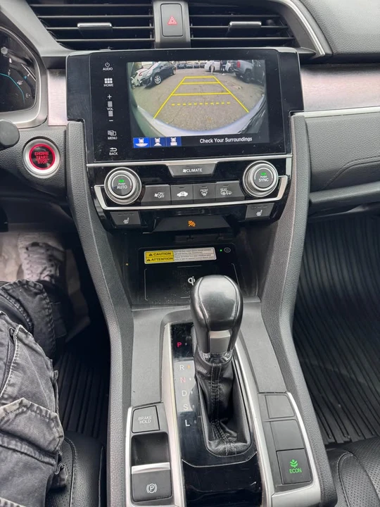2017 Honda Civic 10th Gen - Image 8 of 12