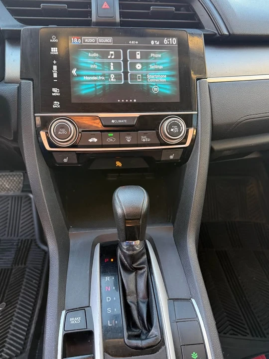 2017 Honda Civic 10th Gen - Image 12 of 15