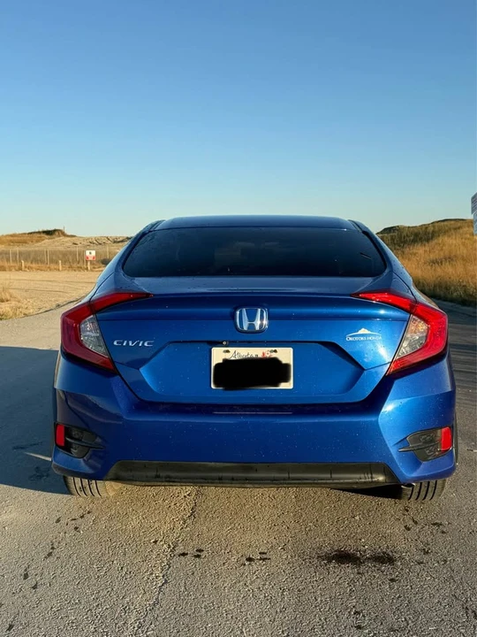 2017 Honda Civic 10th Gen - Image 9 of 15
