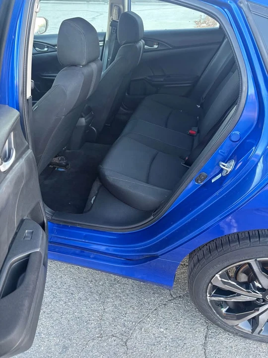 2017 Honda Civic 10th Gen - Image 6 of 10