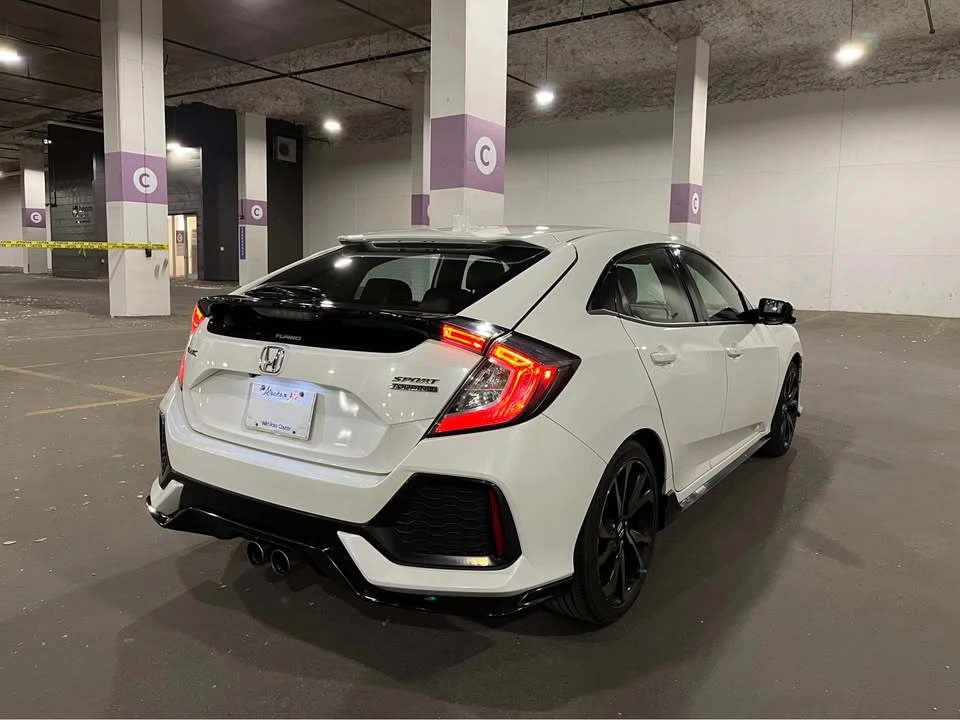 2017 Honda Civic 10th Gen - Image 9 of 20