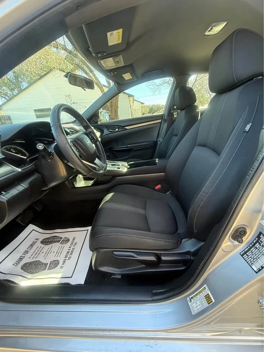 2017 Honda Civic 10th Gen - Image 6 of 11